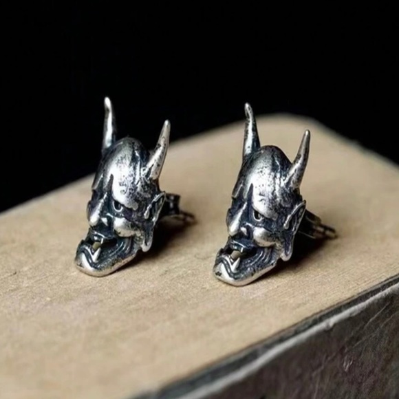 “Oni Mask” Hannya Japanese Horned Demon Gargoyle Ghost Horror Oddity Spooky Stud - Picture 2 of 10